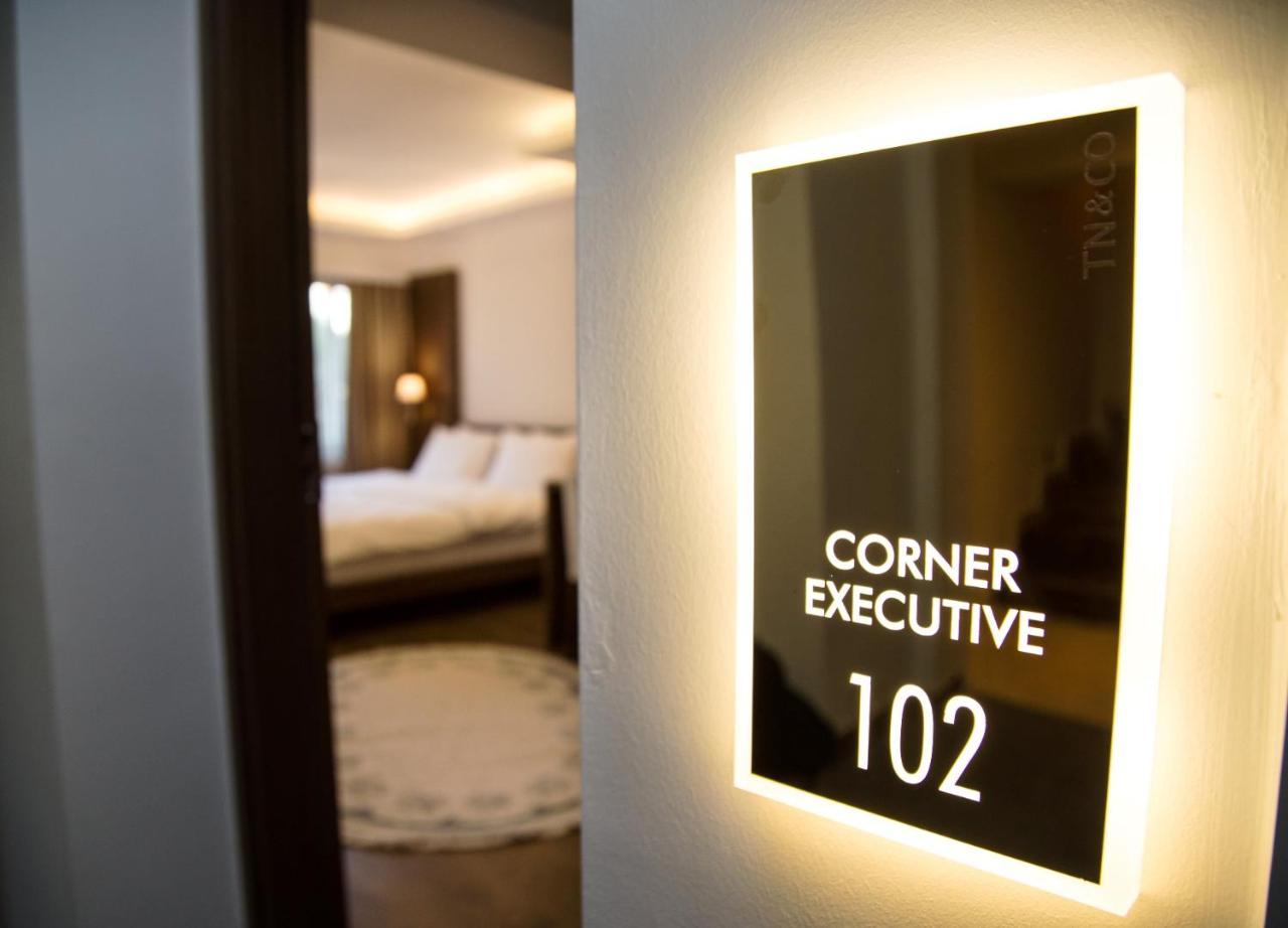 Tn&Co Exclusive Cip Suites And Primeclass Rooms (Adults Only) ムーラ エクステリア 写真
